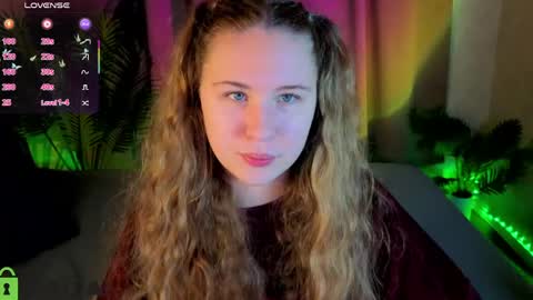 Snapshot of elsie_cutties chatting on May 2026 01:10:02 AM Elsie online show from May 2026 01:10:02 AM