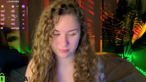 Snapshot of elsie_cutties chatting on May 2026 01:14:02 AM Elsie online show from May 2026 01:14:02 AM