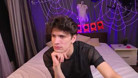 Elvano online show from October 2025 09:42:02 PM