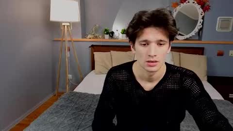 Elvano online show from November 2025 01:54:02 PM