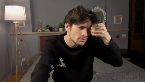 Elvano online show from November 2025 08:11:01 PM