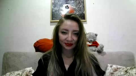 ElvinaSweet online show from September 2025 02:27:02 AM