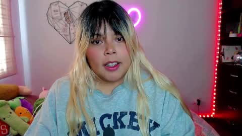 Ely online show from November 2025 06:37:02 PM