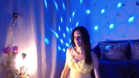 Elisa online show from September 2025 06:31:01 PM