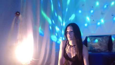 Elisa online show from October 2025 05:46:01 PM