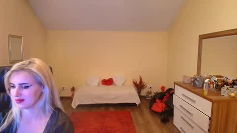 elysia3333 online show from October 2025 12:22:02 AM