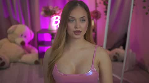 Elyssa online show from March 2026 07:31:01 PM