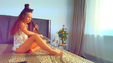 Ely online show from March 2025 05:18:02 AM