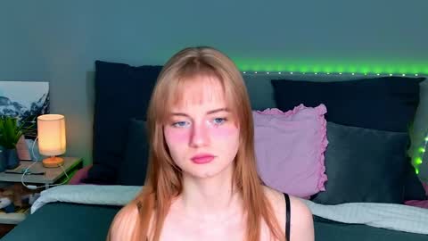 Snapshot of elza_hofffman chatting on May 2026 06:49:01 PM Chloyka online show from May 2026 06:49:01 PM
