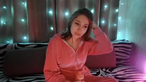Monica online show from April 2026 03:20:02 PM