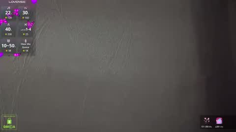 Em1l1a online show from November 2025 02:07:02 PM