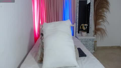 A N D R E A online show from February 2025 09:17:02 AM