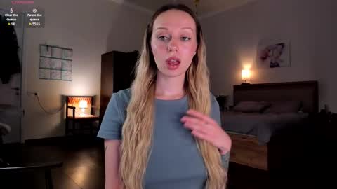 Emilie online show from February 2026 08:20:02 PM