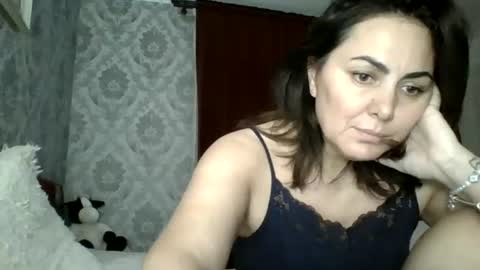 Snapshot of em_roqueen chatting on July 2026 08:55:02 PM Em online show from July 2026 08:55:02 PM