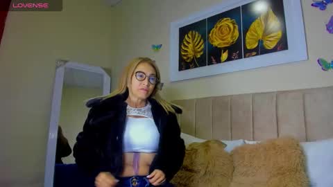 ema garcia  online show from October 2025 11:52:02 AM