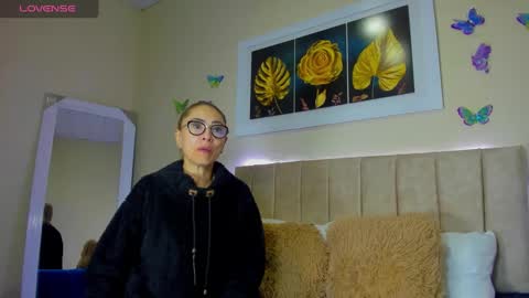 ema garcia  online show from October 2025 01:19:01 PM