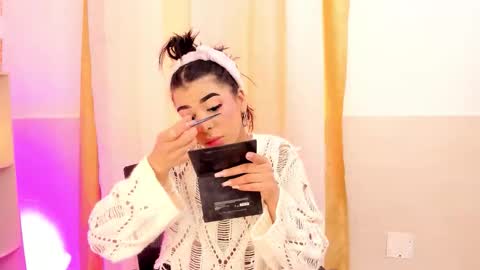 Ema Lambert  online show from October 2025 04:03:02 PM