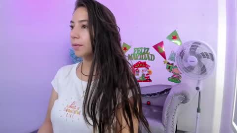 Ema louisx  online show from December 2024 12:11:01 PM