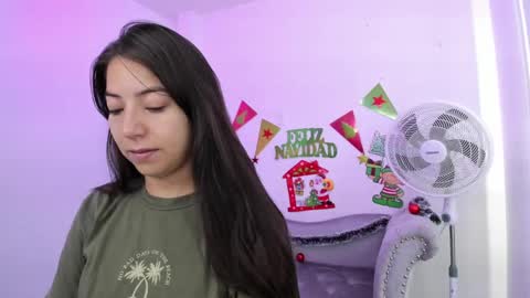 Ema louisx  online show from December 2024 11:52:02 AM