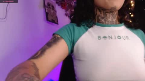 ema_ploxx online show from November 2025 12:42:02 AM