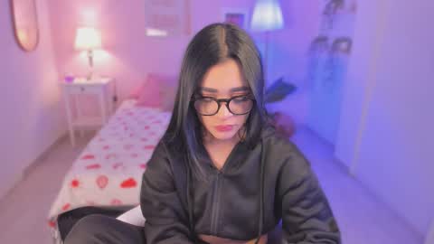 Snapshot of ema_soul chatting on September 2025 07:24:02 PM emma soul online show from September 2025 07:24:02 PM