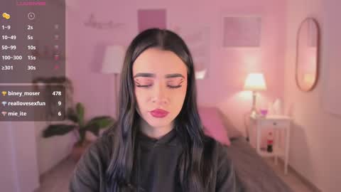 Snapshot of ema_soul chatting on October 2025 10:35:02 AM emma soul online show from October 2025 10:35:02 AM