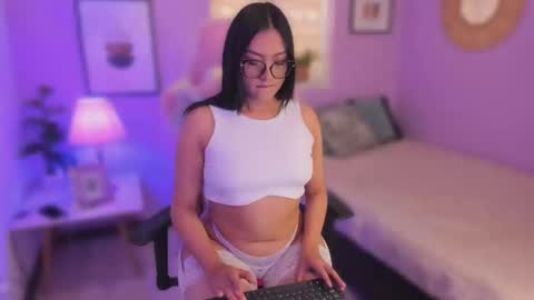 Ema online show from September 2025 09:29:02 PM