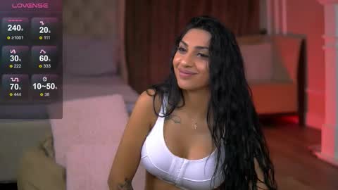 Snapshot of emahallee chatting on September 2025 06:40:01 AM Ema online show from September 2025 06:40:01 AM