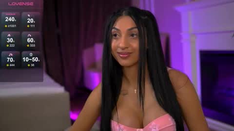 Snapshot of emahallee chatting on October 2025 01:13:01 AM Ema online show from October 2025 01:13:01 AM