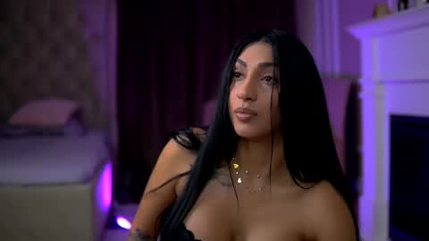 Snapshot of emahallee chatting on January 2026 04:27:01 AM Ema online show from January 2026 04:27:01 AM