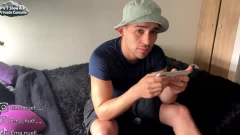 Snapshot of emanuell___ chatting on July 2026 05:42:01 PM emanuell___ online show from July 2026 05:42:01 PM