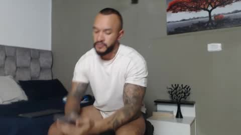 Snapshot of emanuelspencer chatting on June 2026 07:05:01 PM emanuelspencer online show from June 2026 07:05:01 PM