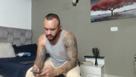 Snapshot of emanuelspencer chatting on June 2026 01:04:01 AM emanuelspencer online show from June 2026 01:04:01 AM