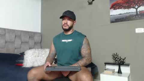 Snapshot of emanuelspencer chatting on July 2026 06:44:02 AM emanuelspencer online show from July 2026 06:44:02 AM