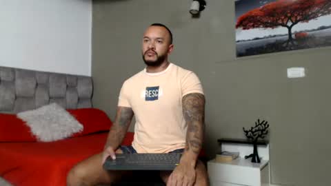 Snapshot of emanuelspencer chatting on August 2026 06:21:01 PM emanuelspencer online show from August 2026 06:21:01 PM