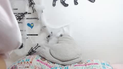 Snapshot of emawalker_ chatting on October 2025 12:44:02 PM Ema Walker online show from October 2025 12:44:02 PM