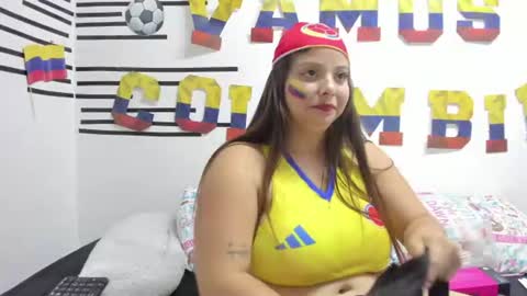 Snapshot of emawalker_ chatting on June 2026 08:25:02 PM Ema Walker online show from June 2026 08:25:02 PM