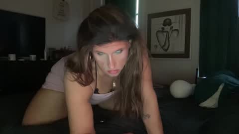 emberrrose87 online show from April 2026 10:39:02 AM