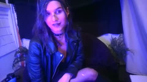 Ellie online show from December 2024 07:47:01 AM