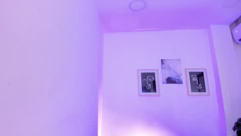 emelie_89 online show from February 2025 02:45:01 PM