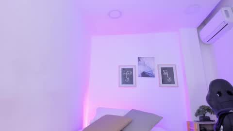 emelie_89 online show from February 2025 11:41:02 AM