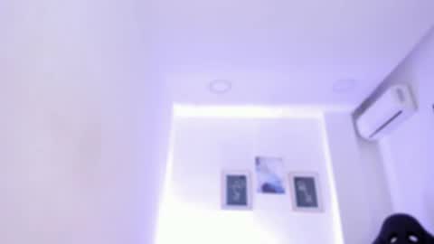 emelie_89 online show from September 2025 11:43:01 AM