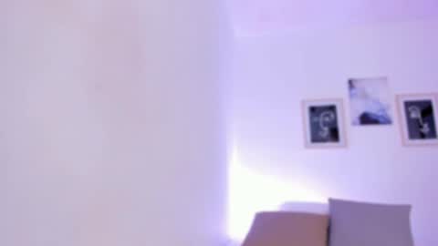 emelie_89 online show from September 2025 11:35:01 AM