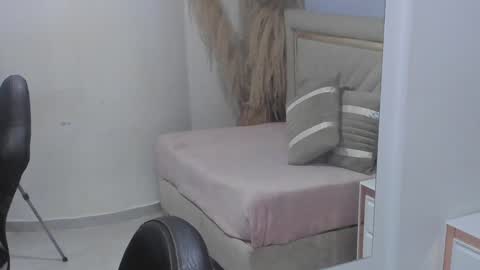 Emily  online show from December 2024 06:47:01 AM