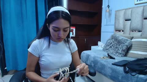 Emily  online show from January 2025 11:34:02 PM