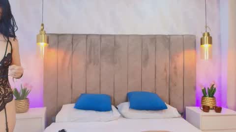 Emely  Antony online show from November 2025 02:55:02 AM