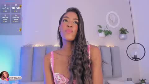 Emely online show from September 2025 11:34:02 AM