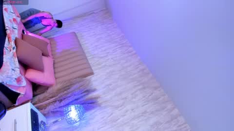 Snapshot of emely_florence_ chatting on June 2026 12:32:02 AM Emely Florence online show from June 2026 12:32:02 AM