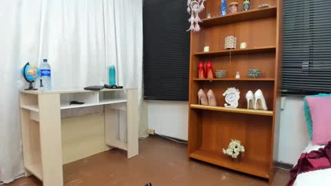 Emely   online show from December 2024 12:30:01 AM