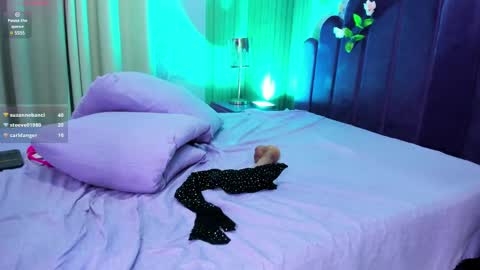 emely ross online show from January 2025 07:08:01 AM